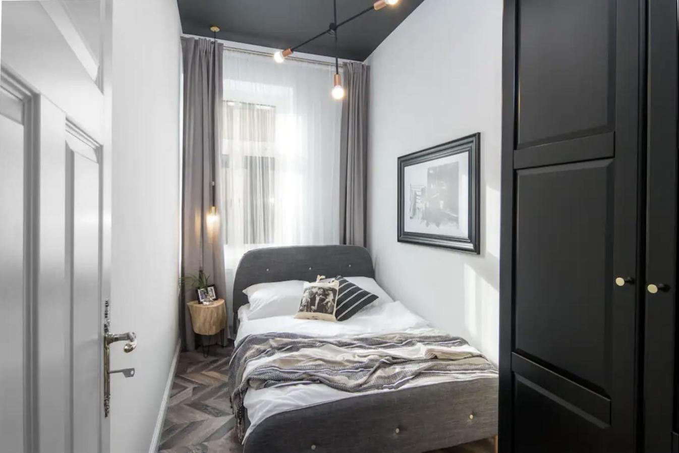 Jozefa 20 Street 2 Bedroom Kraków